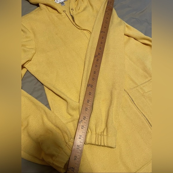 St. John Collection Women's Small Knit Wool Jacket Mustard Zip Lined Hood FLAWED - Picture 7 of 15